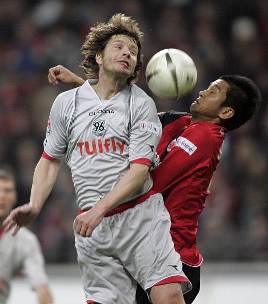 严防和反击 严防和反击